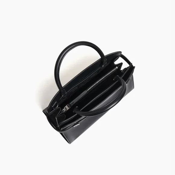 Brand New- Le Tanneur Emie Medium Handbag in Smooth Leather 🖤✨ - Picture 8 of 16